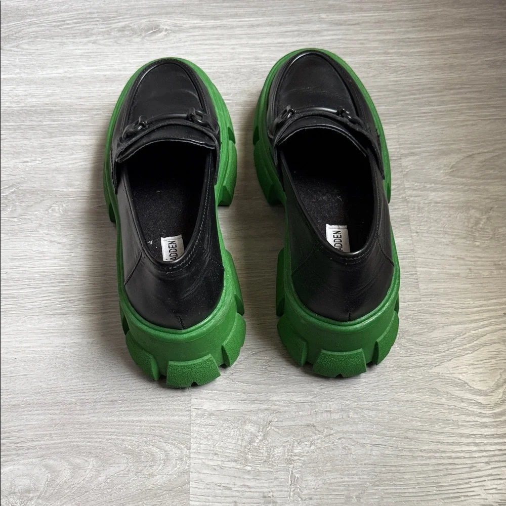 Steve Madden Black Leather Loafers with Green Lug Sole - Picture 3 of 4